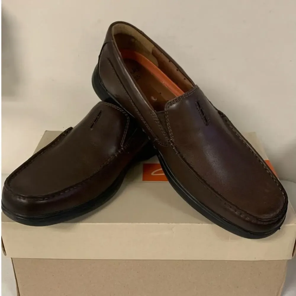 Clarks Men’s Size 9 M Uneasley Twin Loafer Shoes, Dark Brown Leather